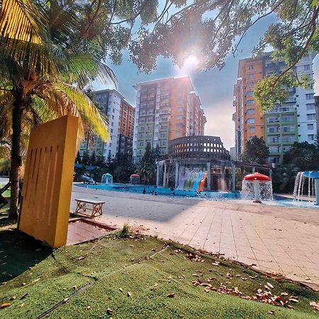 Melaka Top Largest Waterpark Resort - By Youbnb Homestay Melaka מראה חיצוני תמונה